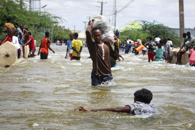 Almost 250,000 flee floods in Somali city that ‘became like an ocean’