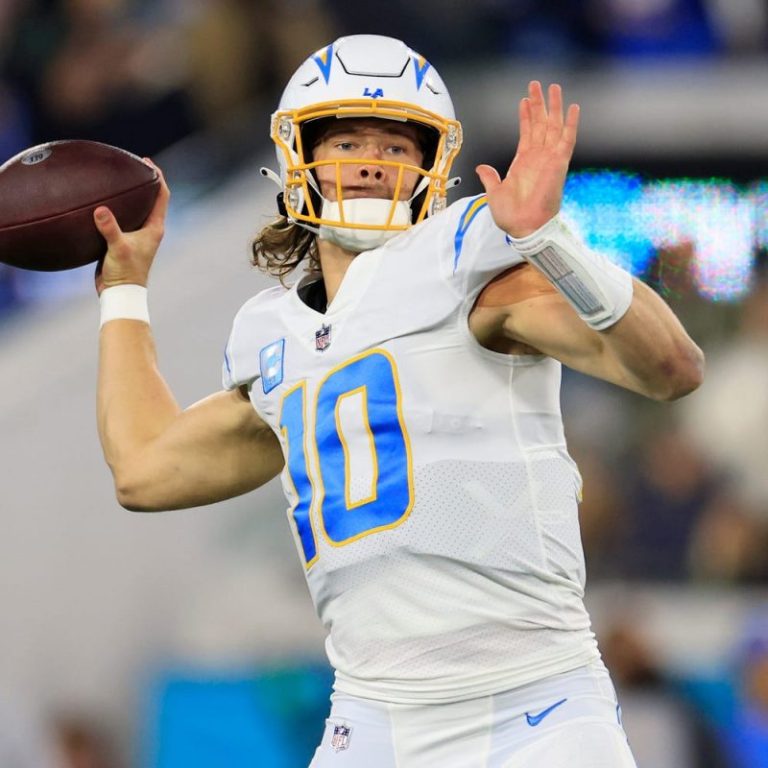Chargers GM: No blueprint for Justin Herbert contract
