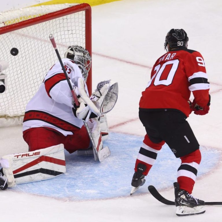 Devils answer the bell with Game 3 rout of Hurricanes