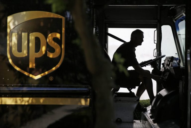 Tentative deal reached to get UPS drivers air-conditioned trucks ahead of strike threat