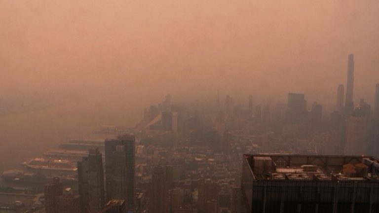 Intense smoke fills NYC and forces a ‘code red’ in Philadelphia as millions from the East Coast to Canada suffer from Quebec’s wildfires