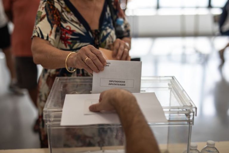 Far-right could enter government as Spain goes to the polls
