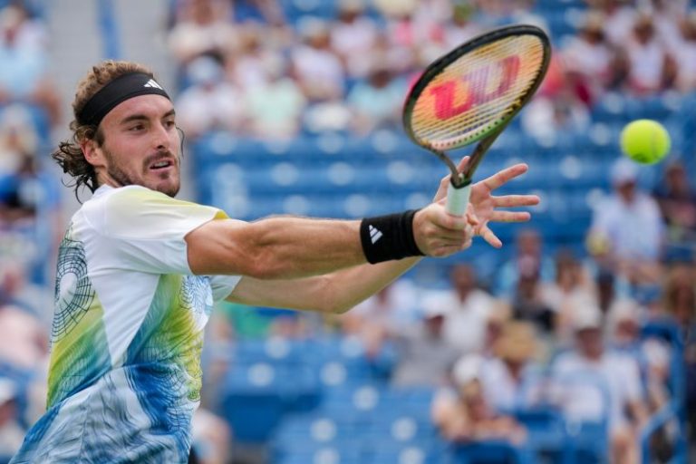 Stefanos Tsitsipas complains about ‘a person imitating a bee’ during Western & Southern Open match