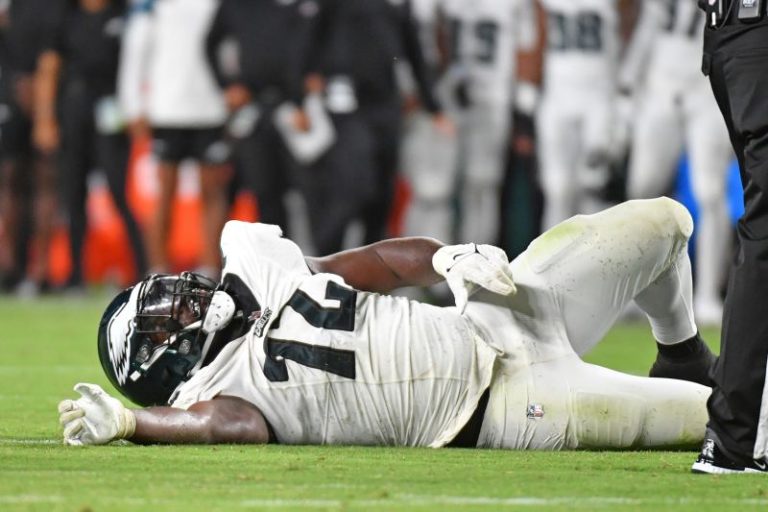 Philadelphia Eagles players carted off after suffering neck injuries have ‘movement in all extremities’
