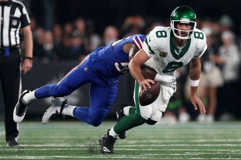 Aaron Rodgers suffers game-ending ankle injury four plays into New York Jets’ debut and will need MRI