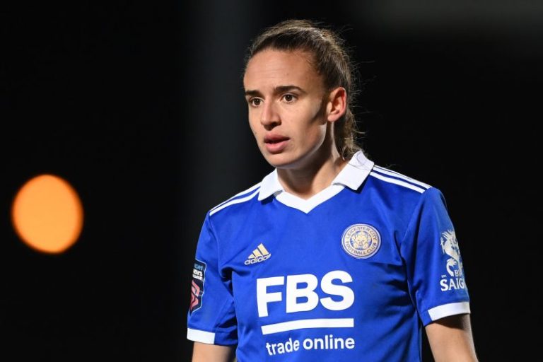 Ashleigh Plumptre signs for Saudi Arabian team Al-Ittihad Ladies