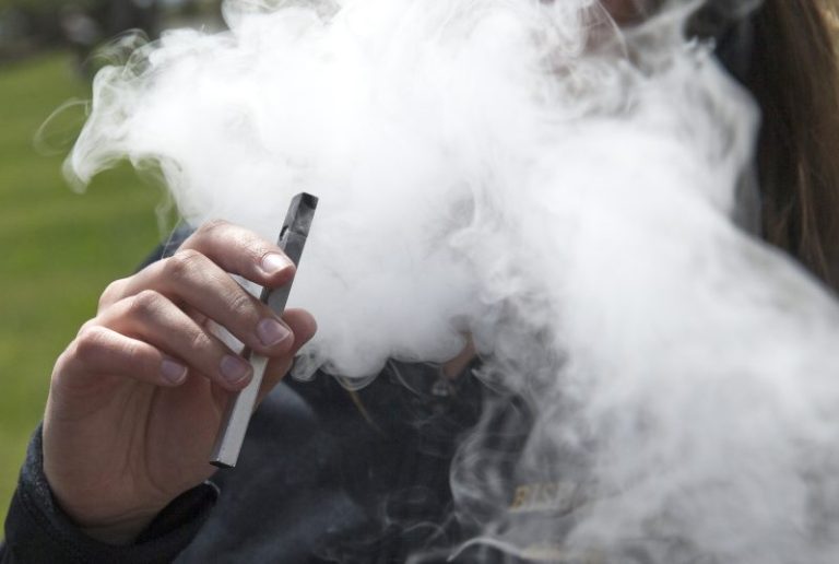 Supreme Court declines to hear case challenging FDA authority to reject flavored e-cigarettes
