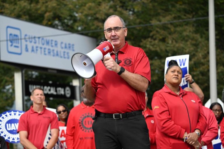 Thousands of autoworkers at Toyota, Honda and others move to unionize after UAW victory over the Big Three