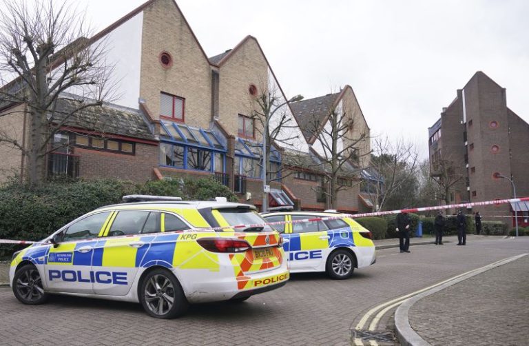 London police shoot dead man allegedly armed with crossbow