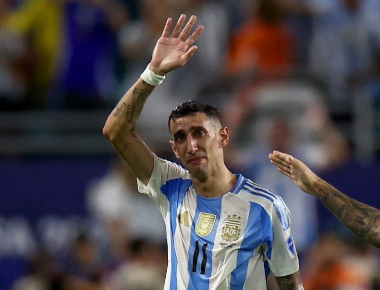 Argentina soccer star says pig’s head, death threats prevent hometown return