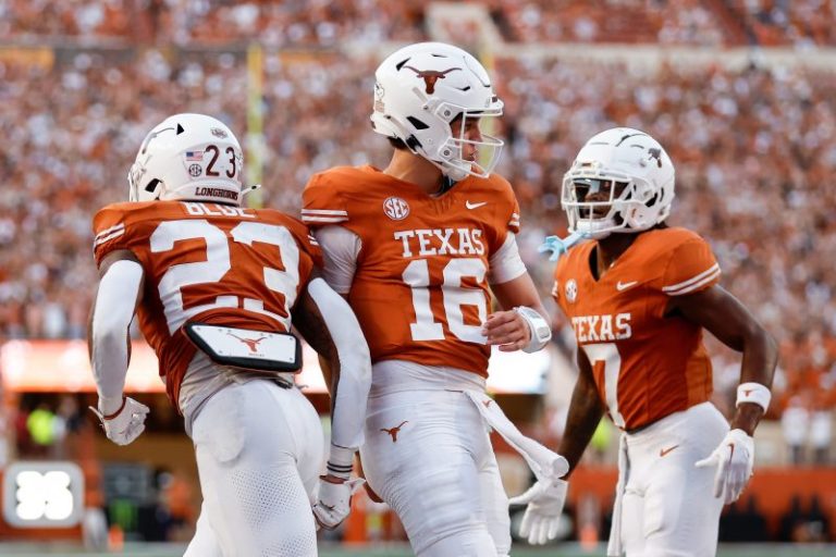 Texas, Steve Sarkisian have QB dilemma. Nick Saban provided blueprint