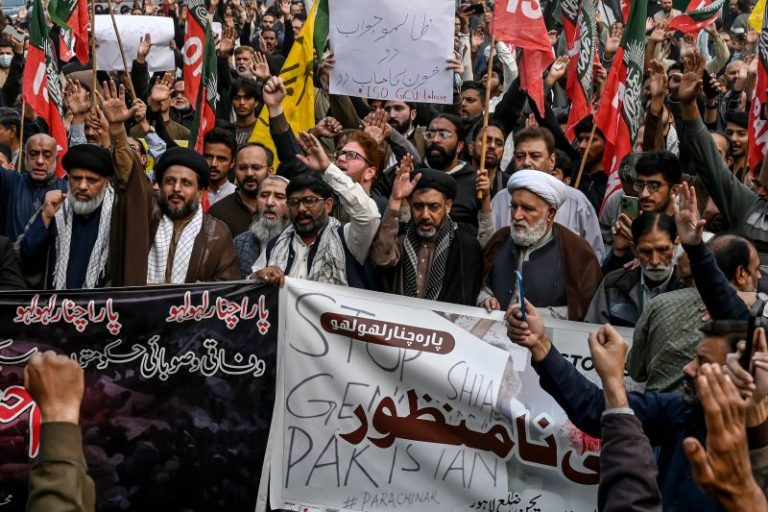 Death toll rises to 130 in northwest Pakistan sectarian violence, officials say