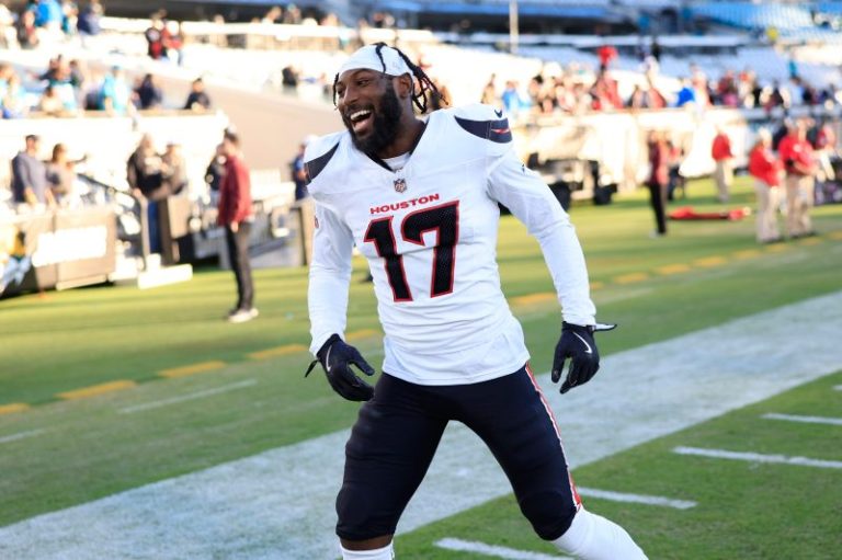 Texans’ Kris Boyd explains shoving coach, tossing helmet