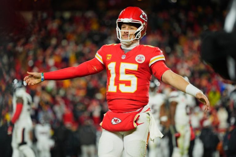 Patrick Mahomes, Chiefs hold off Texans: Here’s what we learned