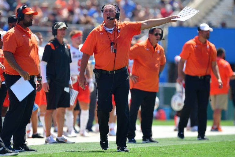 Bowling Green head coach Scot Loeffler hired as Eagles’ QBs coach