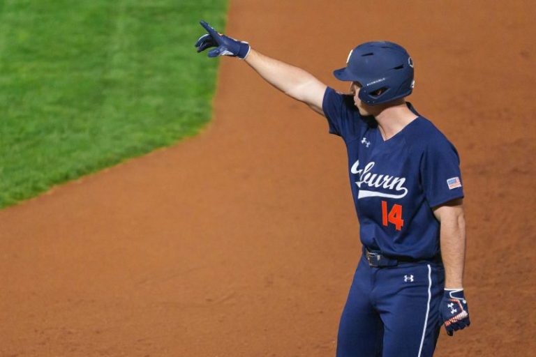 Auburn player hits home run hours after his mother’s death