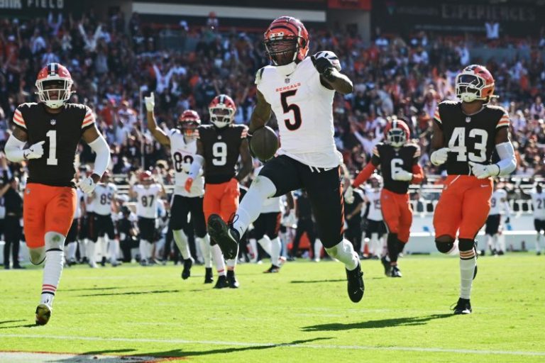 NFL free agent WRs: Best fits for Tee Higgins, Stefon Diggs, others
