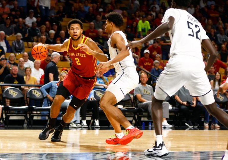 Bracketology: Race for No.1 seeds up for grabs ahead of seismic weekend