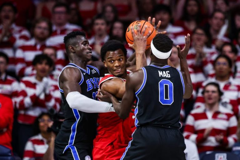 Arizona AD apologizes for anti-Mormon chants after players separated