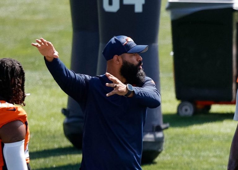 Broncos fire LB coach Michael Wilhoite after assault charges