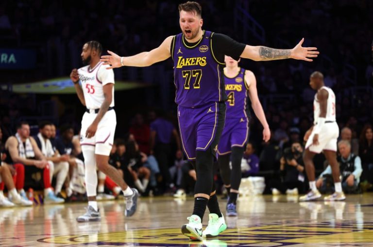 How many points did Luka Doncic score against Clippers?