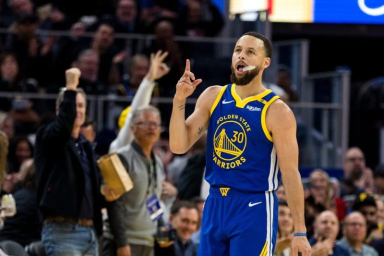 Another milestone for Steph Curry: Warriors star first to 4,000 3s