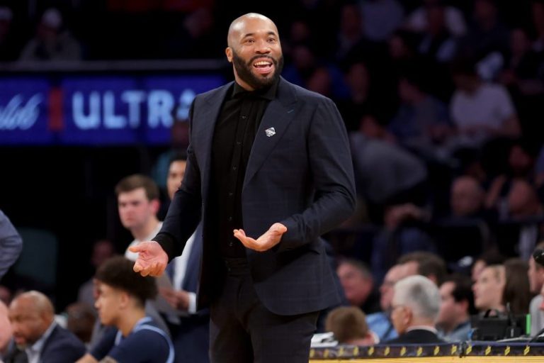 Villanova fires coach Kyle Neptune after three seasons