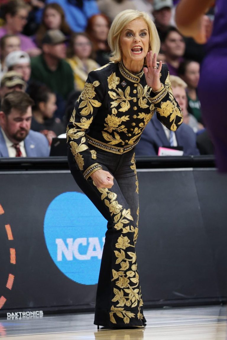 Kim Mulkey’s outfit: LSU coach dons denim and gold for Sweet 16