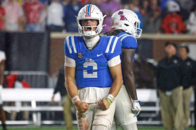 NFL draft rumors: Browns host three quarterbacks on top-30 visits