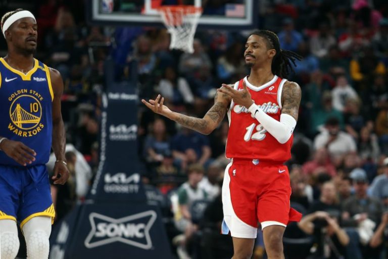 Did controversial NBA player make a gun gesture?