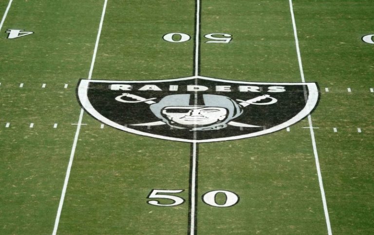 Ex-Oakland Raiders standout dies: Super Bowl champion was 74