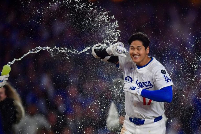 Watch: Ohtani hits walk-off HR on his bobblehead night