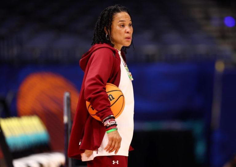 Statue of South Carolina’s Dawn Staley to be unveiled in Columbia