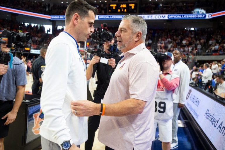 Bruce Pearl, Todd Golden embrace Final Four reunion when Auburn faces Florida