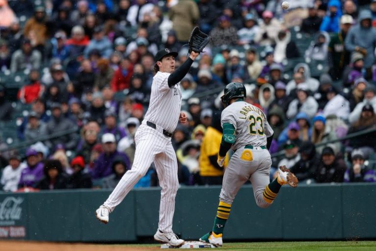 Watch: Rockies turn triple play in spectacular fashion