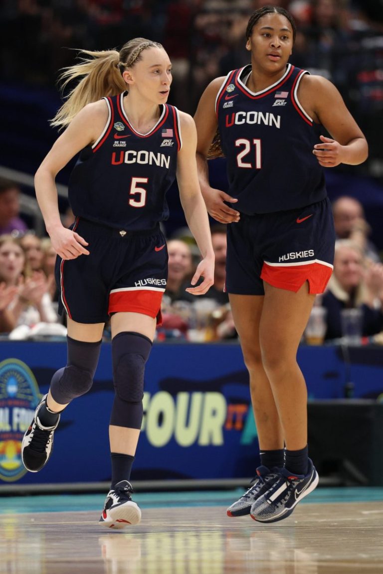 UConn dismantles South Carolina to win 12th national championship