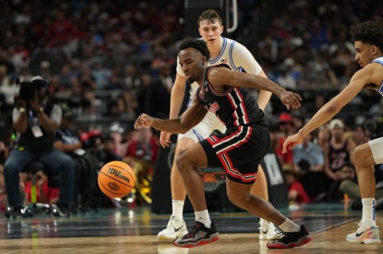 Title game breakdown: Who has edge in Florida-Houston showdown?