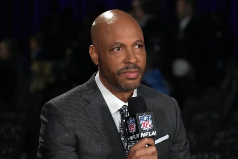 Jim Trotter advances ball after lawsuit against the NFL