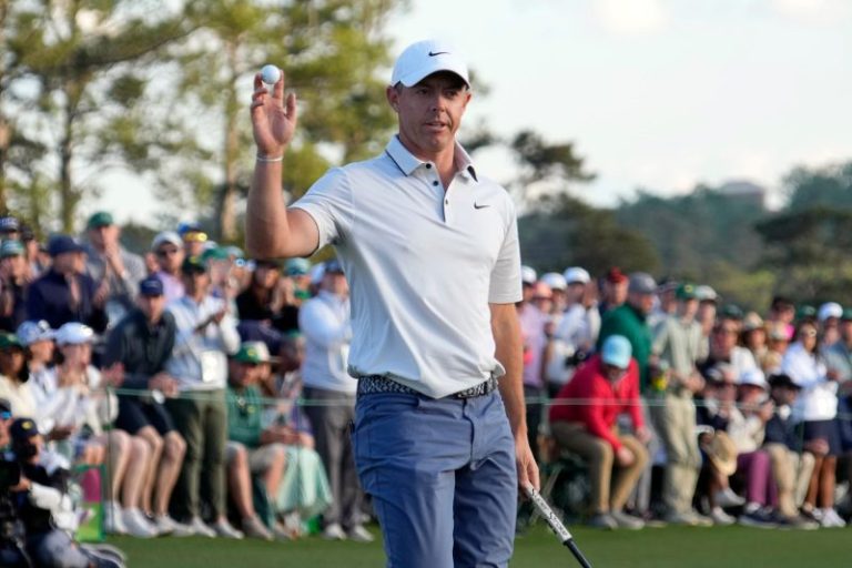 Which golfers have won a career Grand Slam?