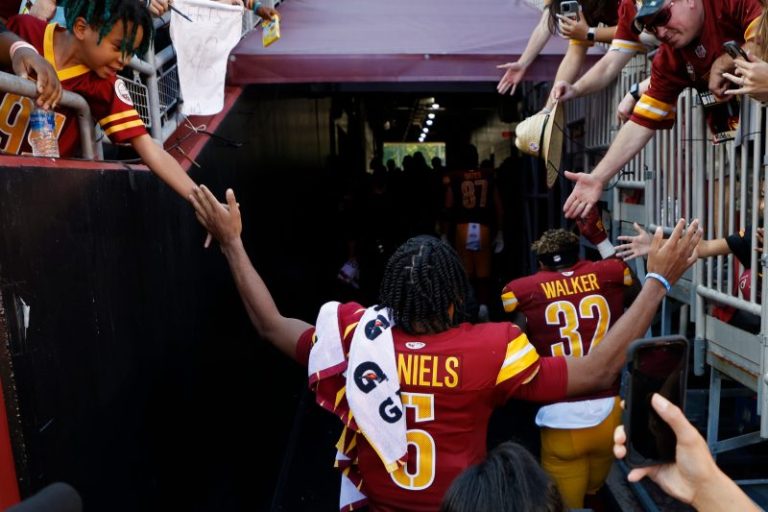 Reports: Commanders, D.C. in negotiations for new NFL stadium