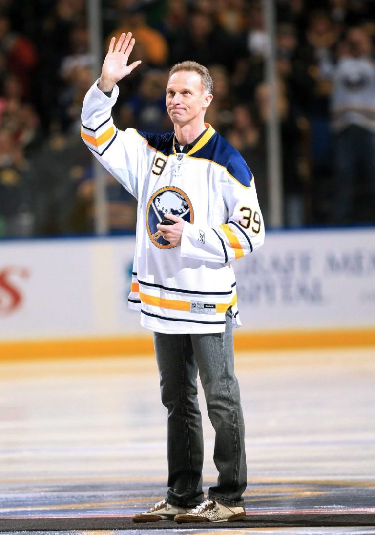 Hall of Fame goalie receives threats from Russia, Czech officials say