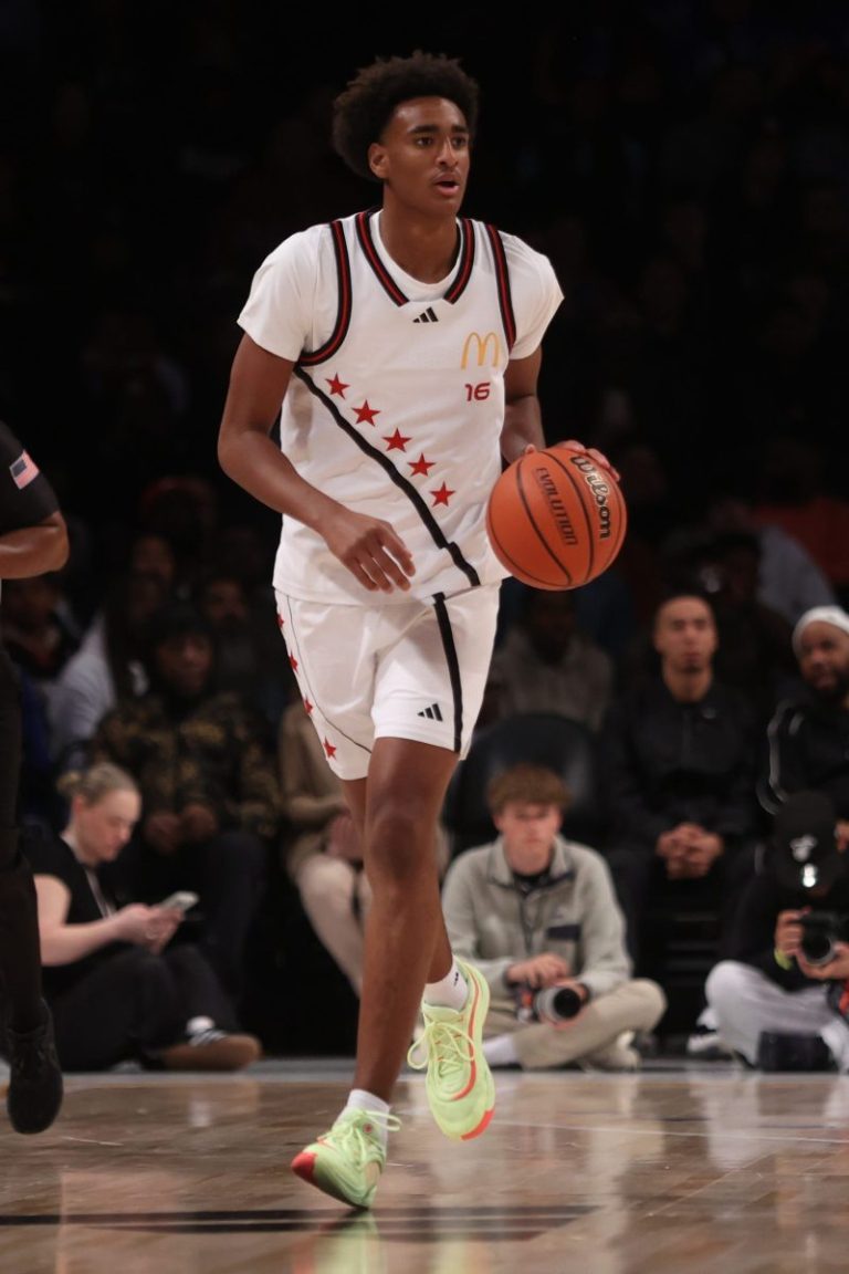 USC recruit Alijah Arenas is walking after car crash