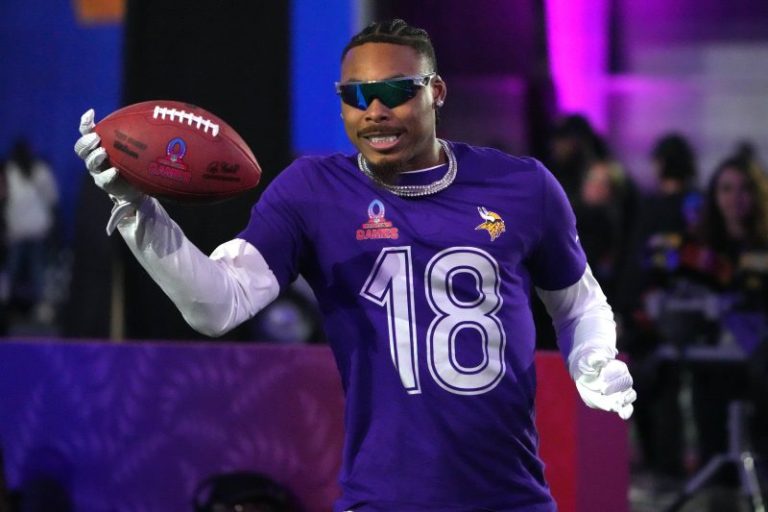 Chasing Olympic flag football gold might test a Super Bowl dream