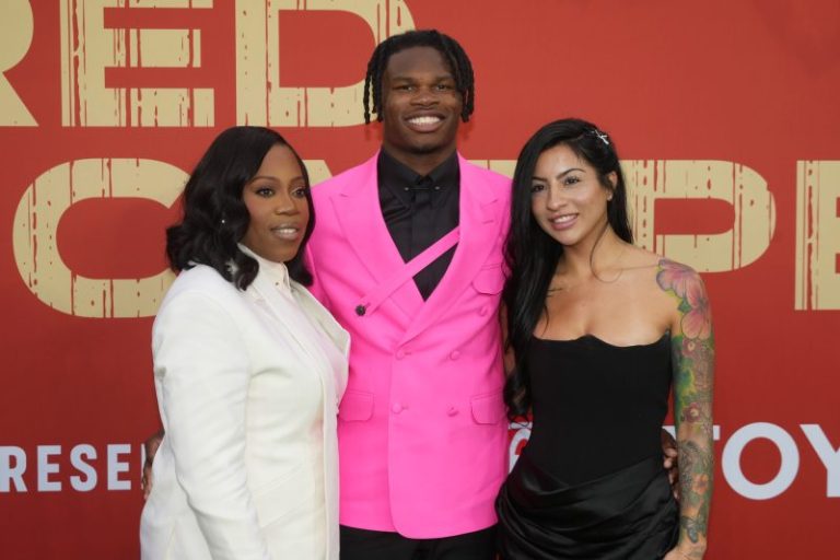 Travis Hunter wedding: Jags WR marries Leanna Lenee in lavish ceremony