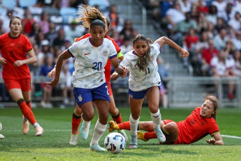New-look USWNT dominates friendly vs. China