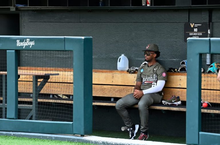 No. 1 Vanderbilt ends strong baseball season with weak, embarrassing exit