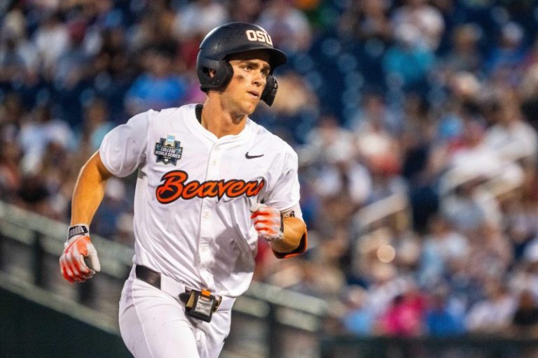 Who wins on Day 5? Predictions, picks for College World Series