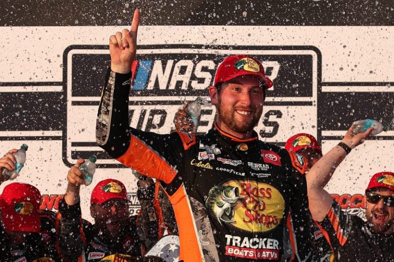 Briscoe scores first NASCAR Cup win of 2025, holds off Hamlin at Pocono