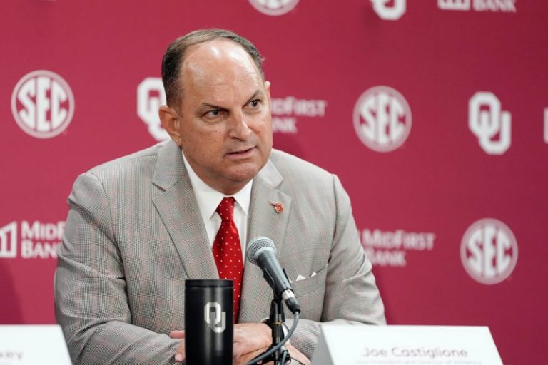 Oklahoma athletic director Joe Castiglione to retire