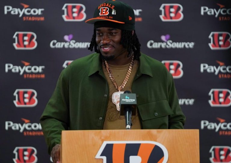 Rookie Shemar Stewart ends holdout, agrees to contract with Bengals